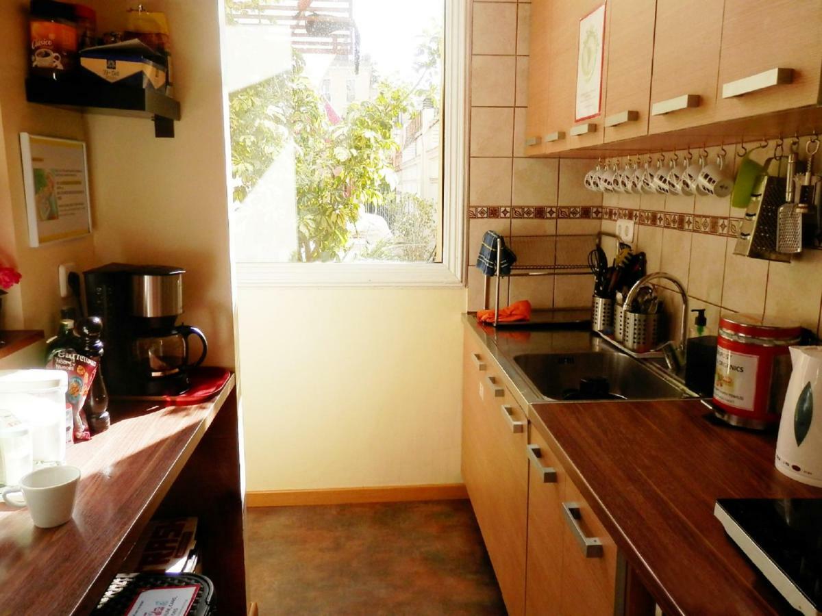 Barcelona Central Garden Hostal — Photos 3
